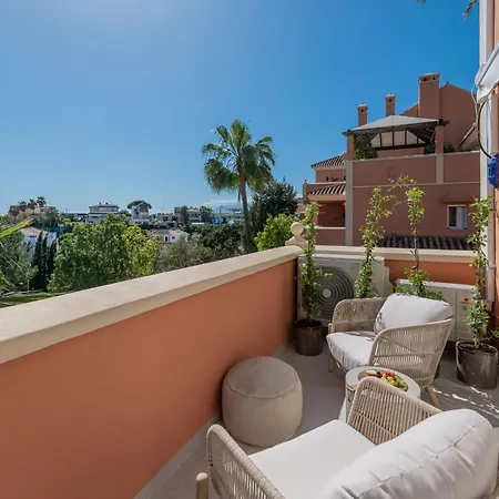 Luxury 3 Bdrm With Private Pool And Stunning Sea Views