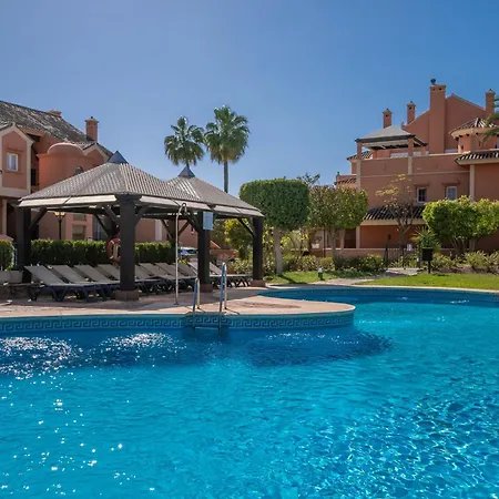 Apartment Luxury 3 Bdrm With Private Pool And Stunning Sea Views