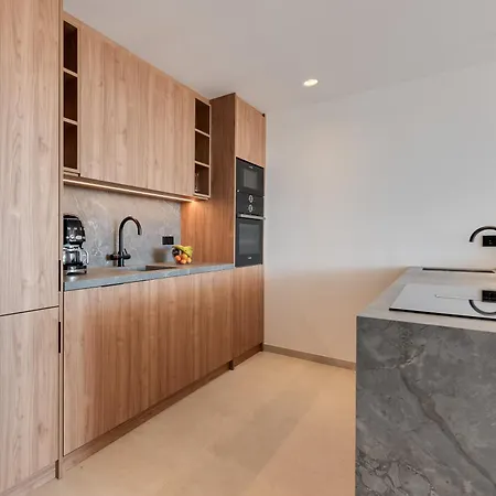 Luxury 3 Bdrm With Private Pool And Stunning Sea Views * מארבלה