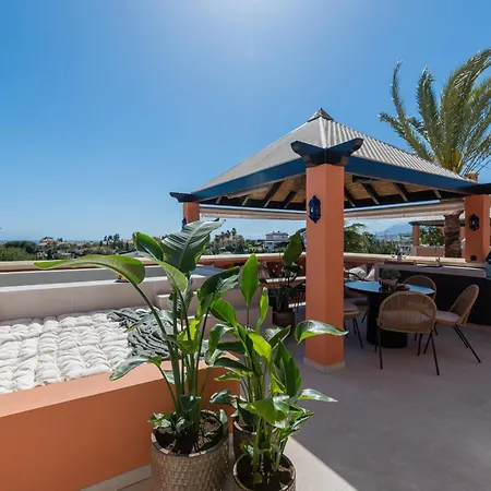 Luxury 3 Bdrm With Private Pool And Stunning Sea Views Διαμέρισμα