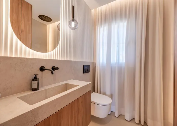 Apartment Luxury 3 Bdrm With Private Pool And Stunning Sea Views
