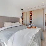 Lägenhet Luxury 3 Bdrm With Private Pool And Stunning Sea Views Marbella