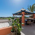 Luxury 3 Bdrm With Private Pool And Stunning Sea Views Lägenhet
