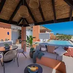 Lägenhet Luxury 3 Bdrm With Private Pool And Stunning Sea Views Marbella