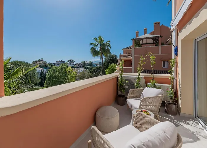 Luxury 3 Bdrm With Private Pool And Stunning Sea Views