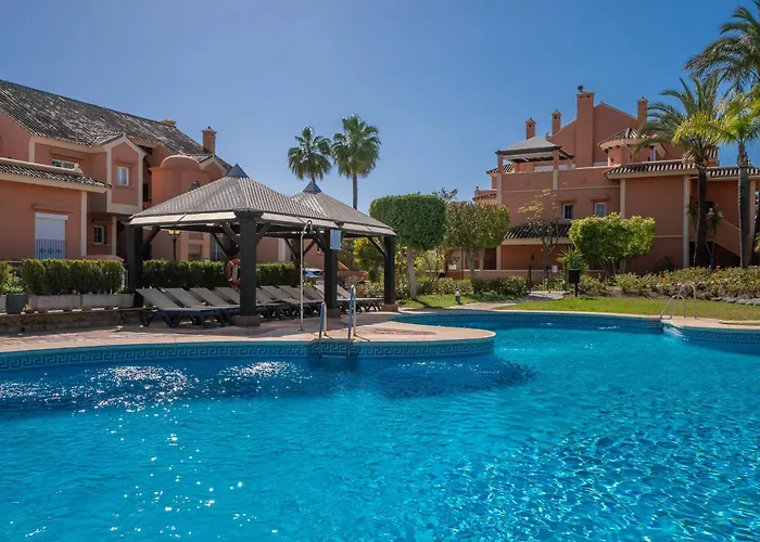 Apartament Luxury 3 Bdrm With Private Pool And Stunning Sea Views
