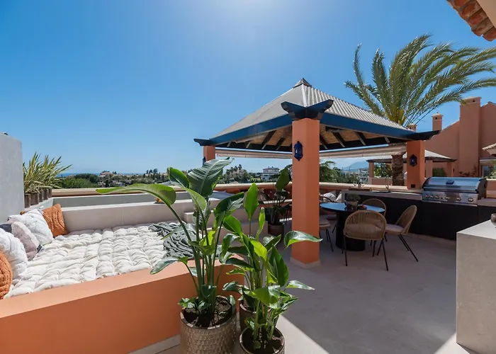 Luxury 3 Bdrm With Private Pool And Stunning Sea Views Apartament